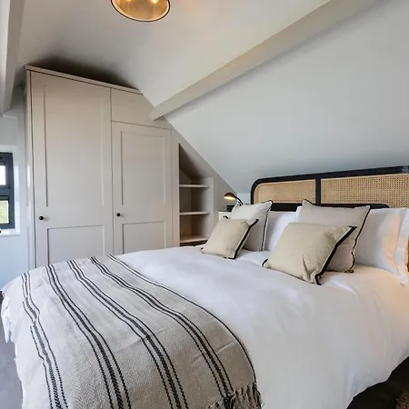 بيت للعطل Sandfield House