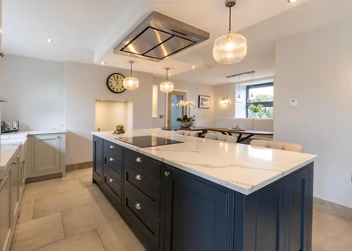 Sandfield House *