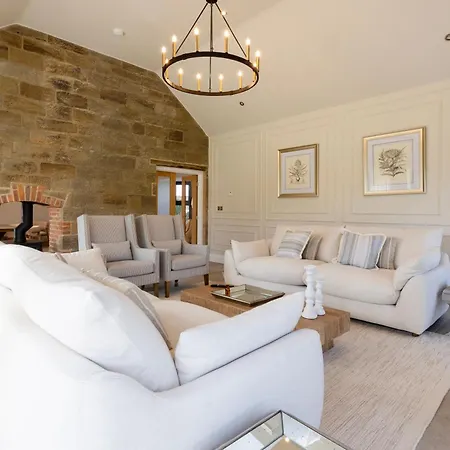 Sandfield House