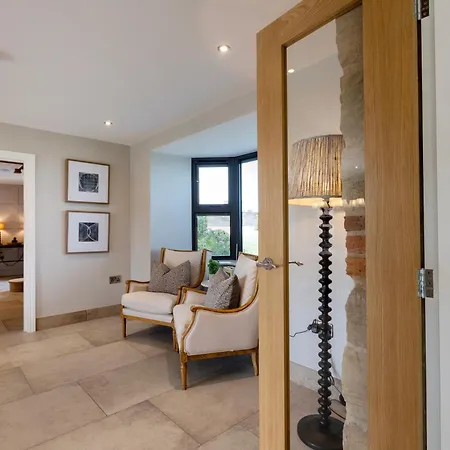 펜션 Sandfield House *