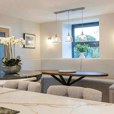 Holiday home Sandfield House