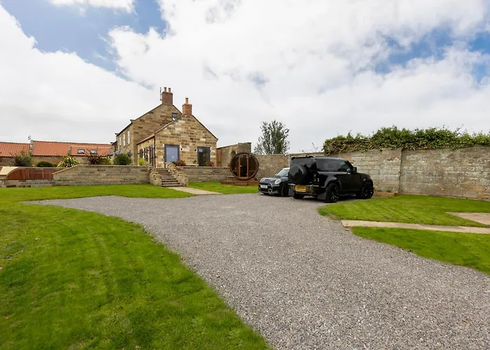 펜션 Sandfield House 휫비