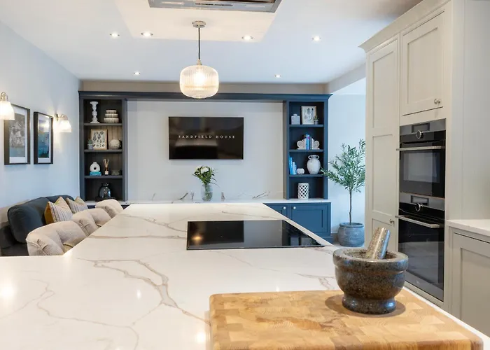 Sandfield House 휫비