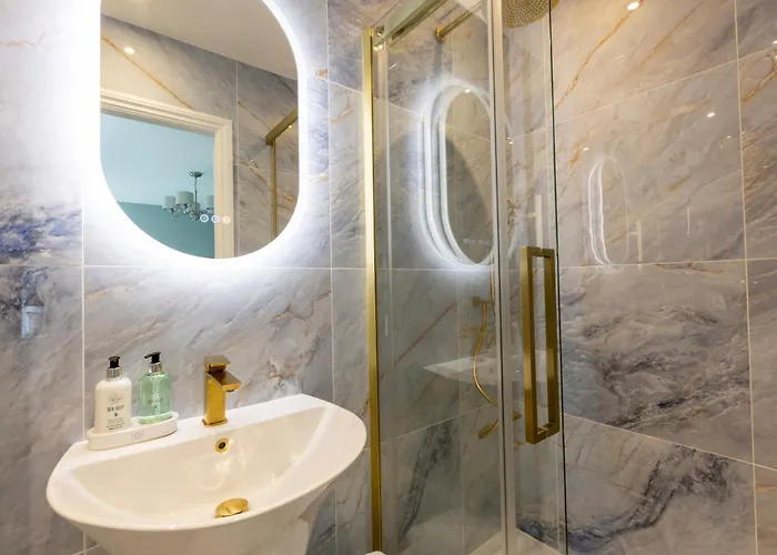 펜션 Sandfield House 휫비