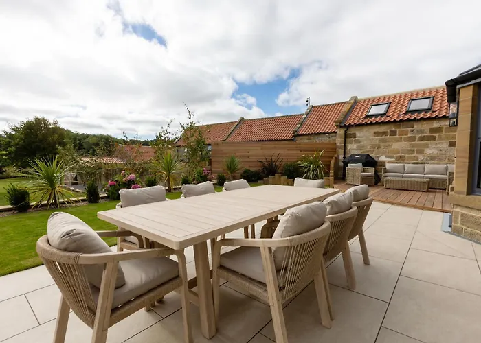 Sandfield House * 휫비