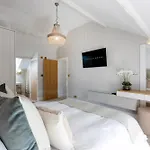 Sandfield House